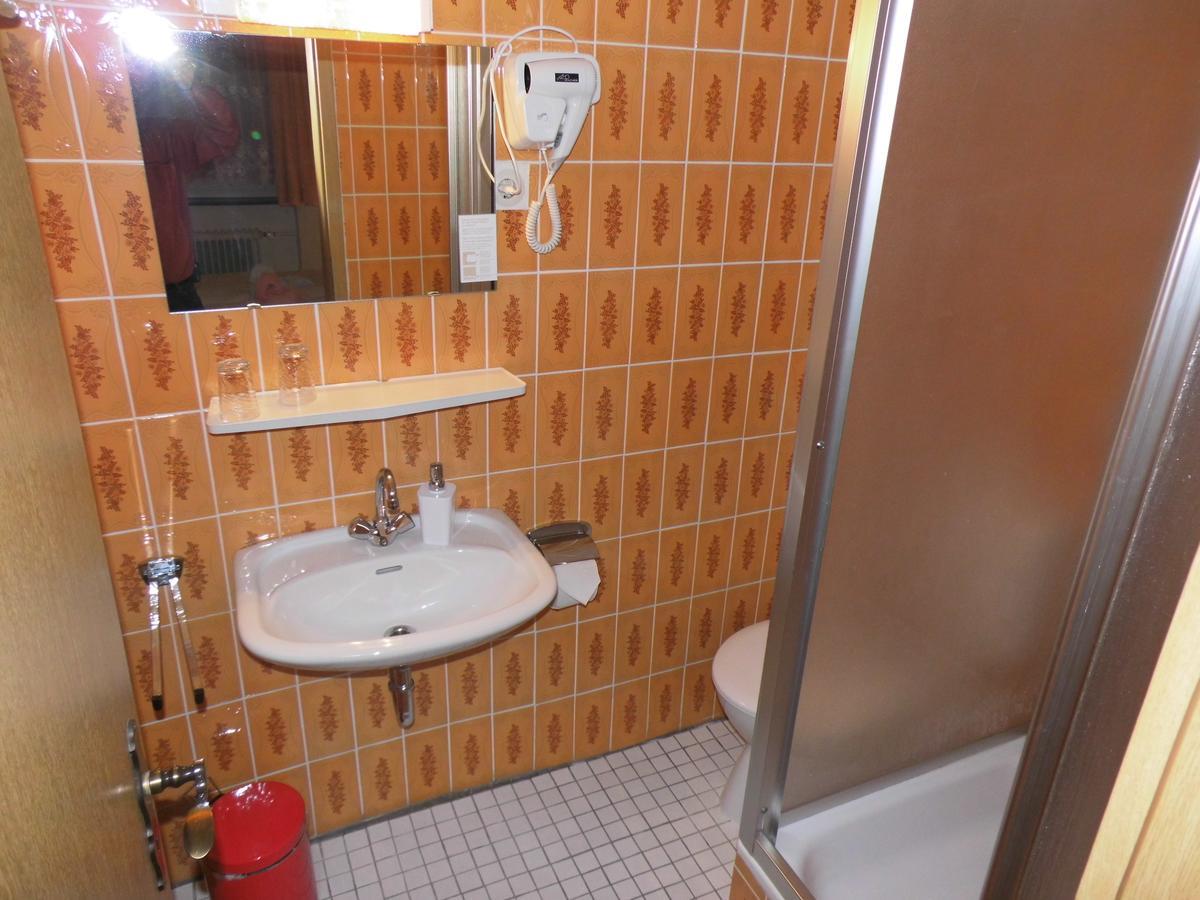 ורמנסטיינאך Hotel-Pension Dressel מראה חיצוני תמונה