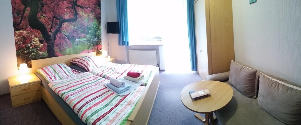 ורמנסטיינאך Hotel-Pension Dressel מראה חיצוני תמונה