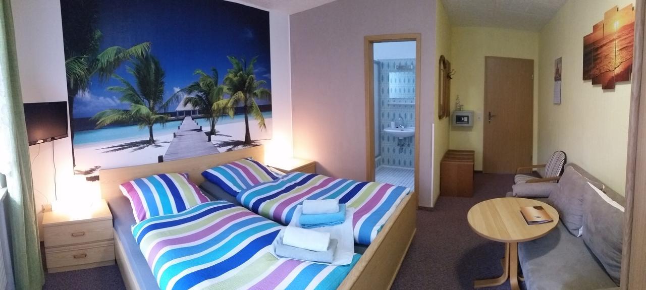 ורמנסטיינאך Hotel-Pension Dressel מראה חיצוני תמונה