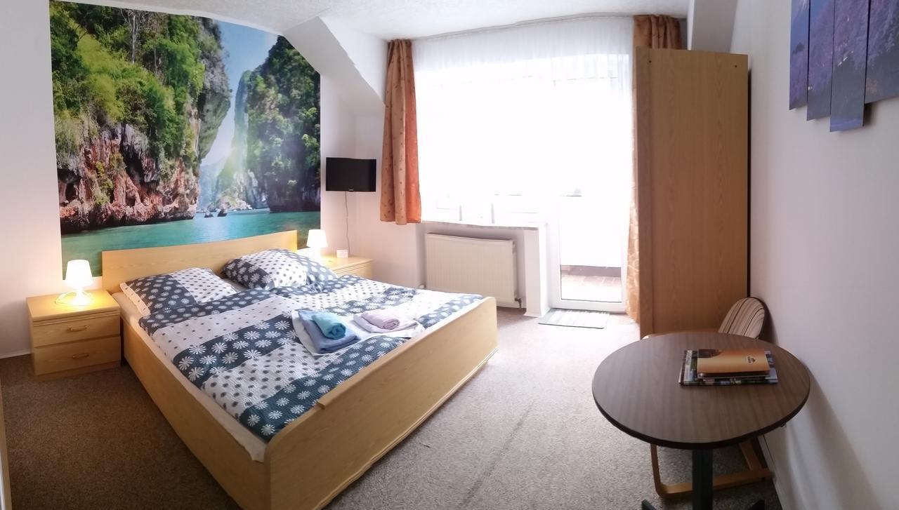 ורמנסטיינאך Hotel-Pension Dressel מראה חיצוני תמונה